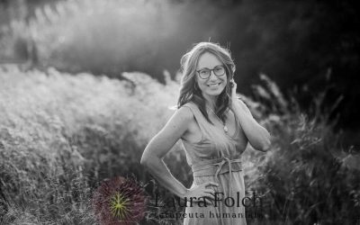 Soy Laura y me dedico a acompañar a mujeres y a hombres que tienen problemas de pareja, dificultades para conseguirla o mantenerla.